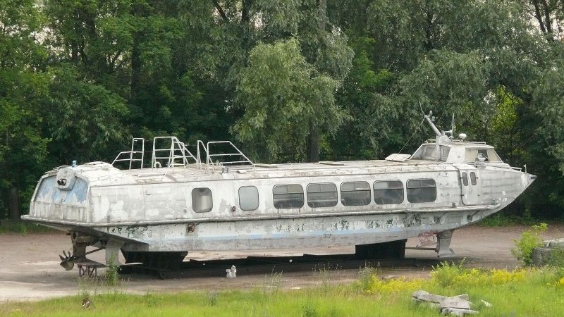 Лодка в море