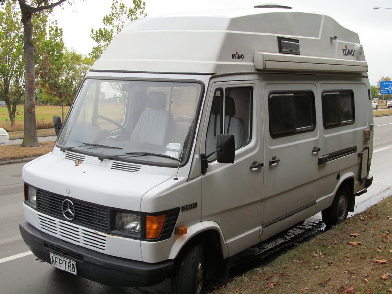 Мерседес Бенц 310d