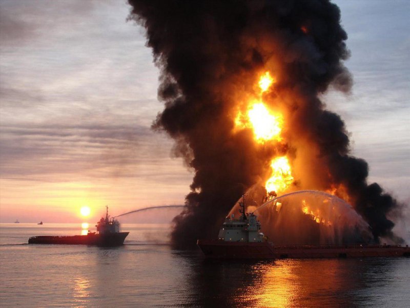 Deepwater Horizon пожар