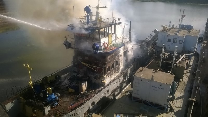 Пожар в порту