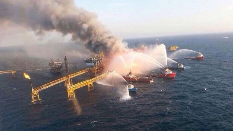Океанский нефтеналивной танкер