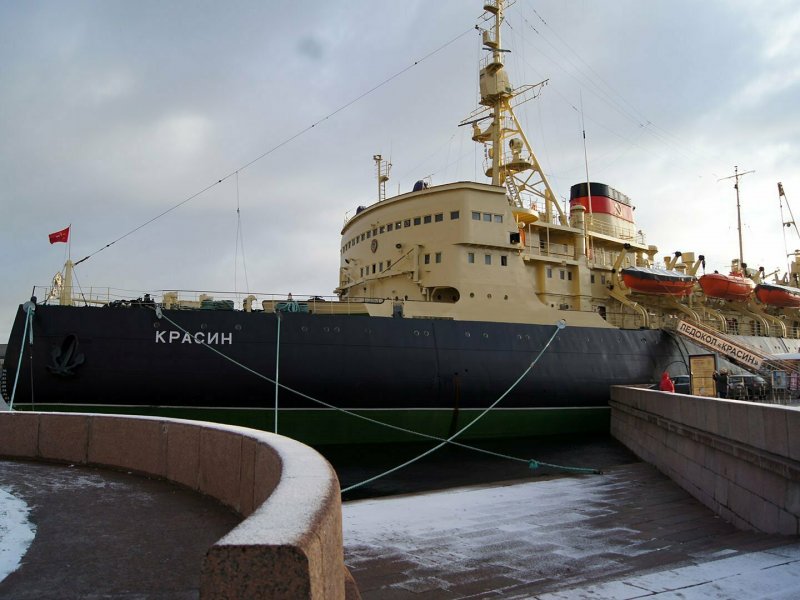 Корабль музей Красин в Санкт-Петербурге