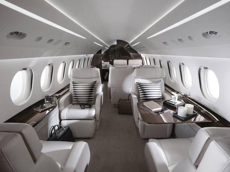 Falcon 8x Jet