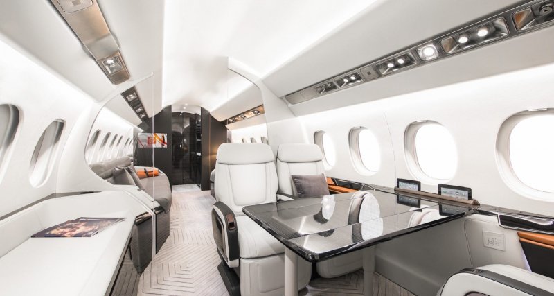 Dassault Falcon 10 салон
