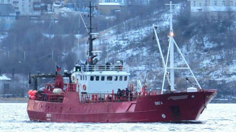 Рыболовецкое судно Онега