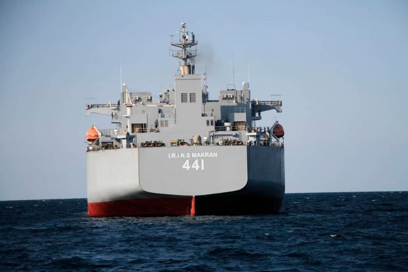 Вертолётоносец «Макран» ВМС Ирана.