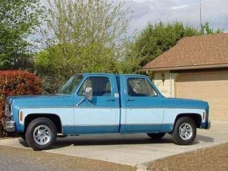 Тяни Толкай авто