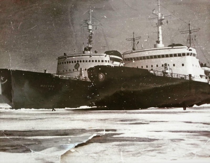 Ледокол Москва 1960