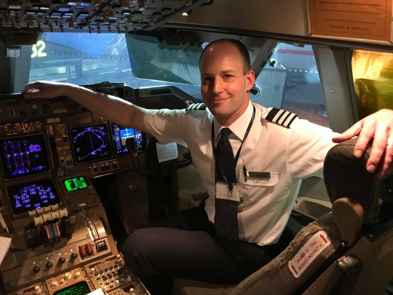 Пилот Боинг 747