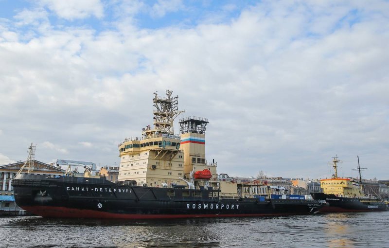 Ледокол СПБ