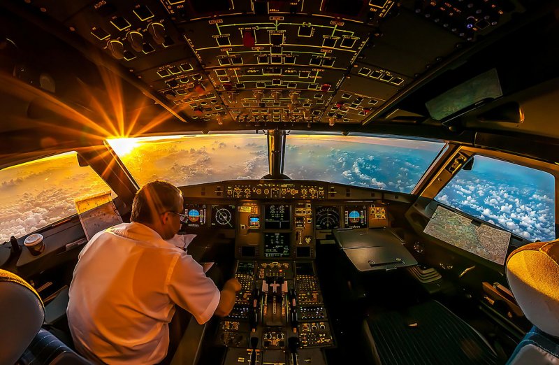 Кабина пилота a380 полете