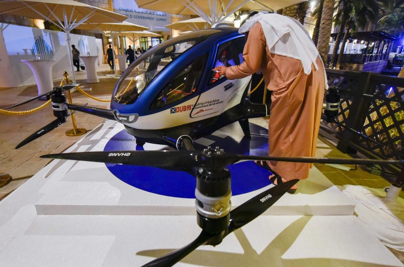 Летающий автомобиль Ehang 184