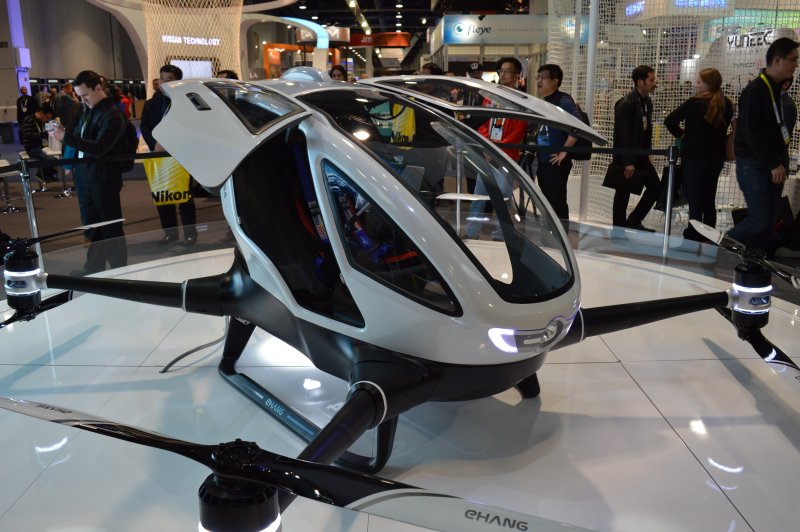 Пассажирский квадрокоптер Ehang 184