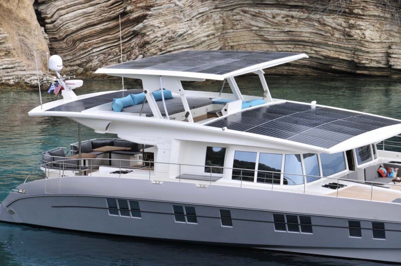 Яхта «Solarwave 62»