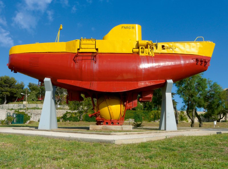 Батискаф ФНРС-2