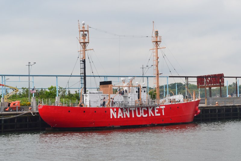 Плавучий Маяк lv-117