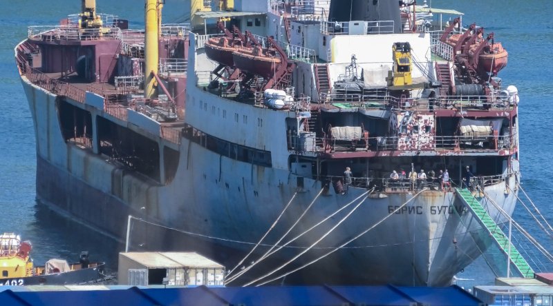 Супертанкер VLCC