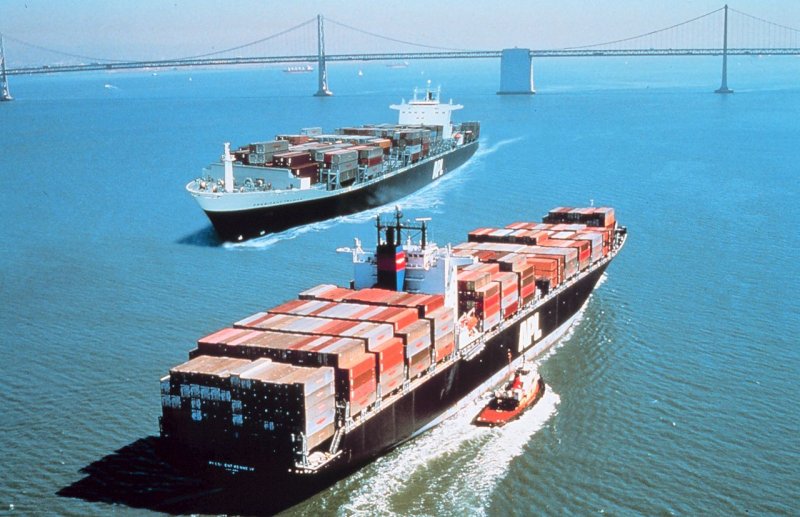 Контейнеровоз 10000 teu