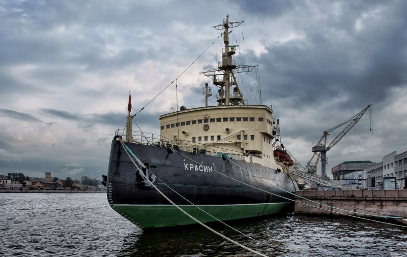 Ледокол Красин в Санкт-Петербурге