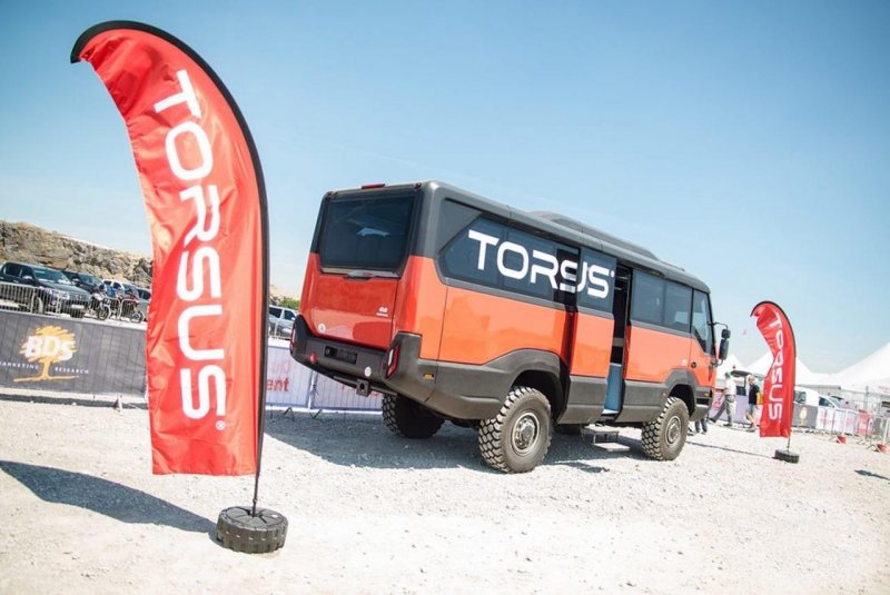 Внедорожный автобус Torsus
