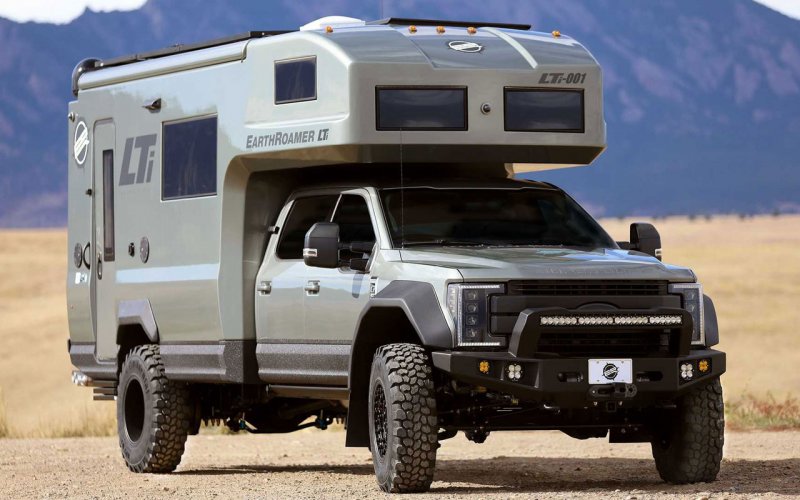 Mercedes Unimog Camper