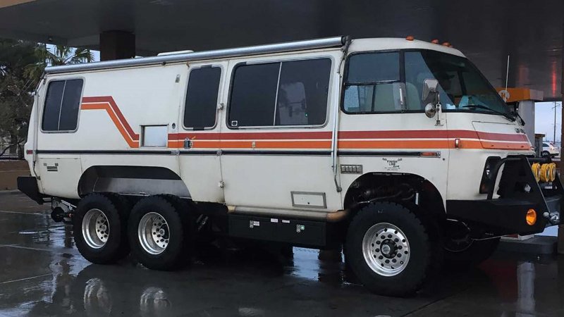 Автодом unicat man 8x8