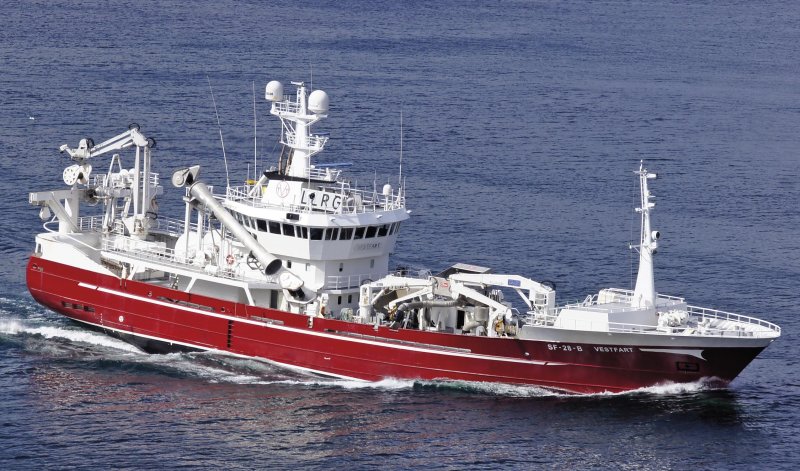 Траулер-сейнер проекта sk-3101r «Ленинец»