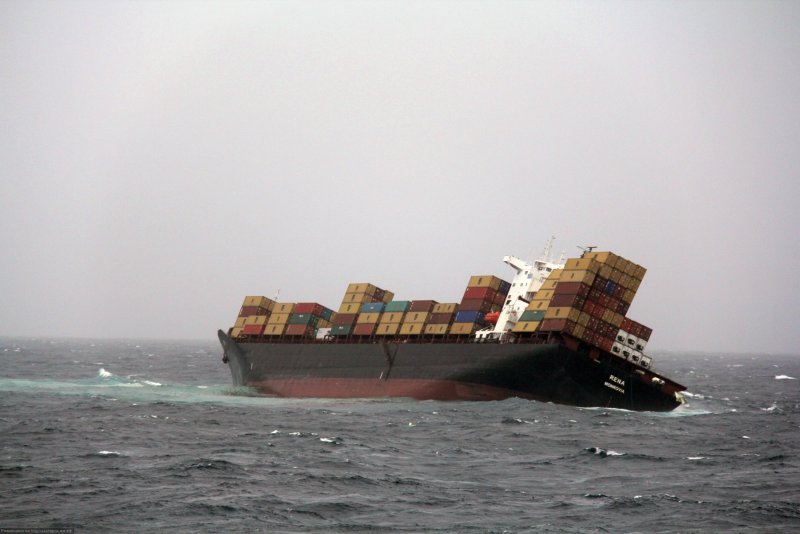 Контейнеровоз MV Rena
