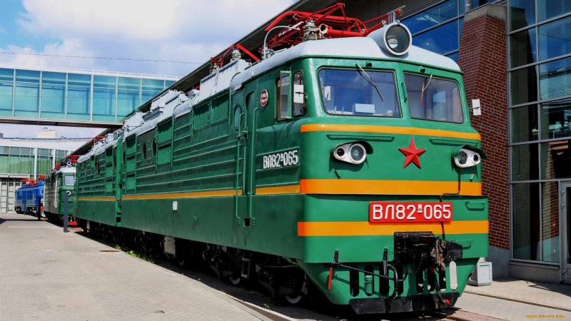 Электровоз вл82м 065