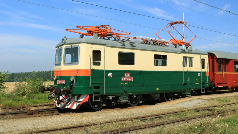 Локомотив вл 80