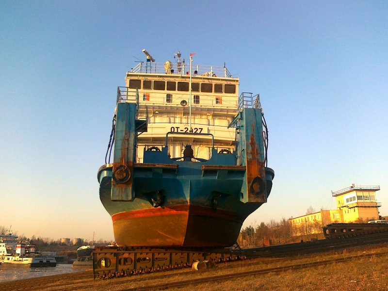 Буксир-толкач «от-2404»