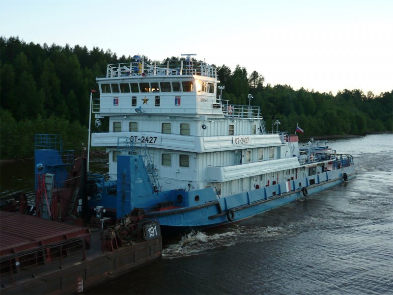 Теплоход толкач от-2400