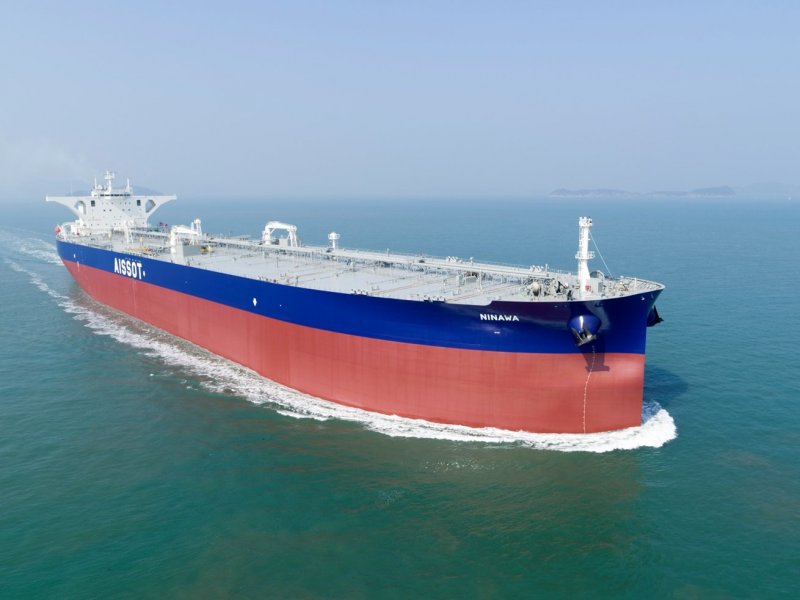 VLCC танкер шторм