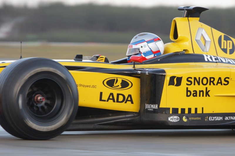 Болид f1 кабина