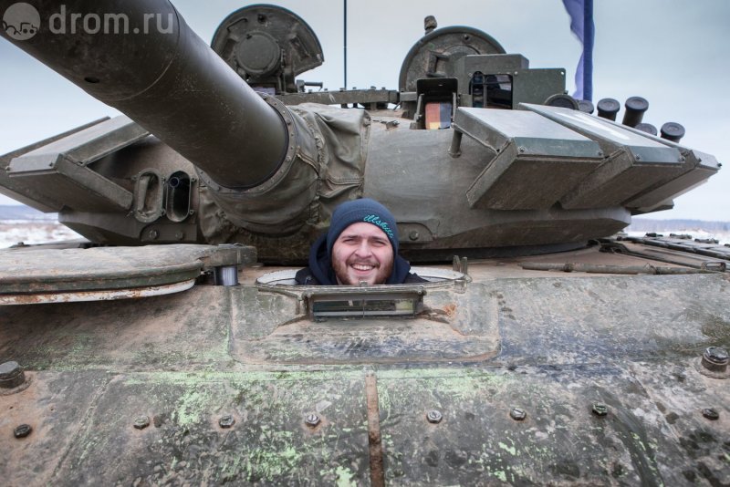Люк мехвода т-72