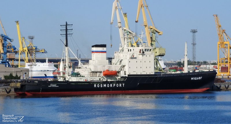 Баржа самоходная Камчатка