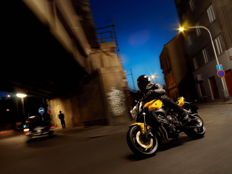 Yamaha FZ 1200