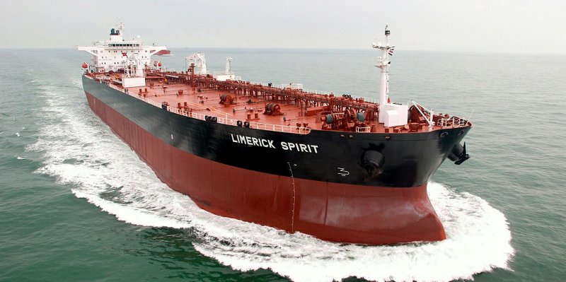 Oil танкер DWT 105 000