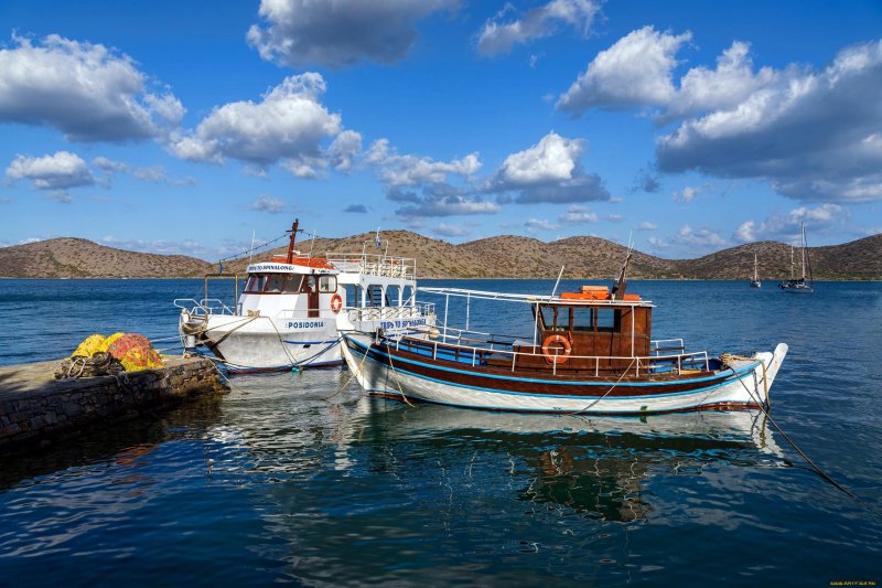 Морской рыболовецкий Баркас