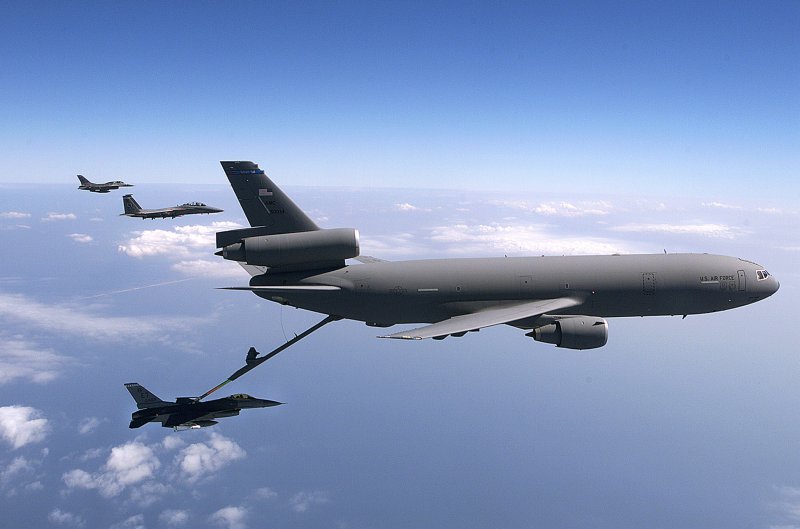 Заправщик Kc-10