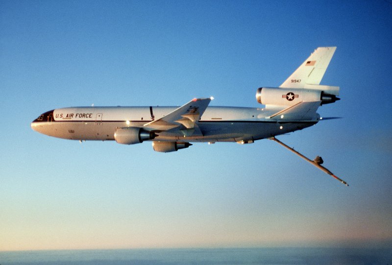 MCDONNELL Douglas Kc-10a Extender самолет