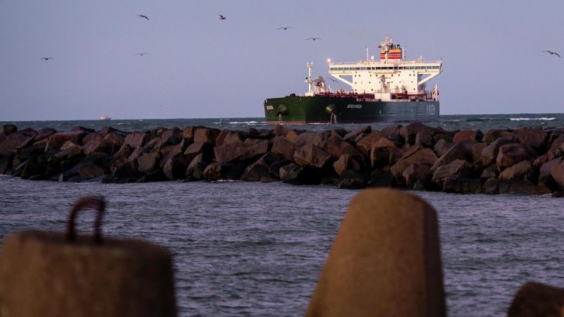 Грузовой корабль Cosco shipping