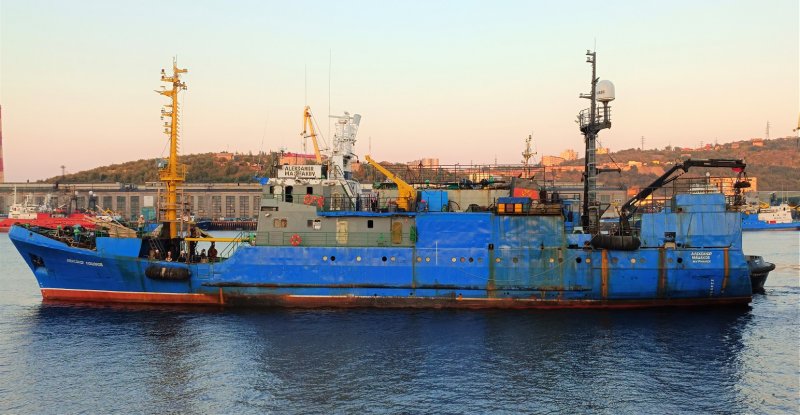 Грузовой корабль Cosco shipping
