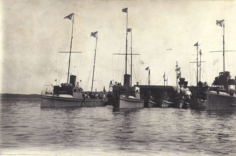 Посадник минный крейсер