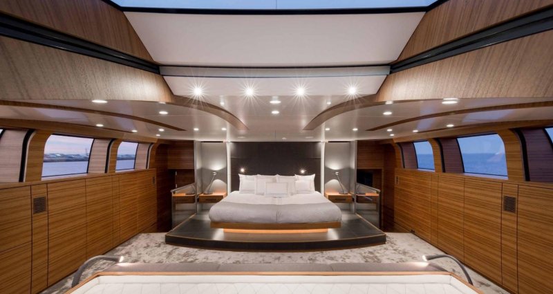 Silver Yacht яхта