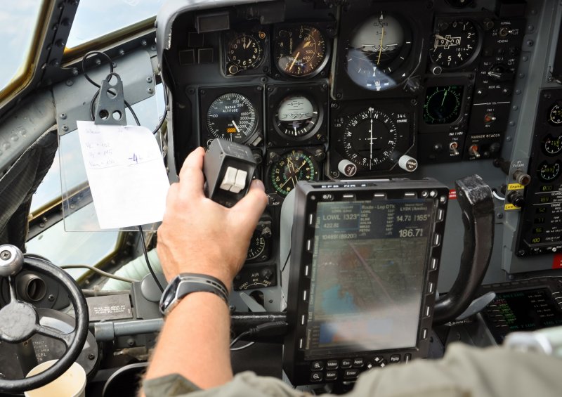 Embraer Phenom 100 Cockpit
