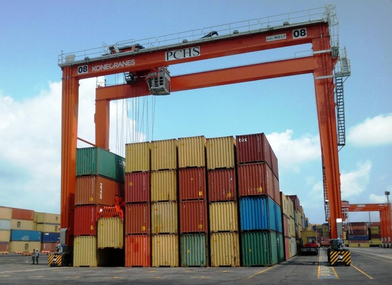 Складской кран RTG konecranes