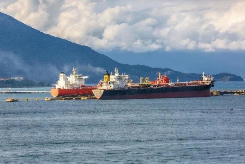 Нефтяной танкер Pegas