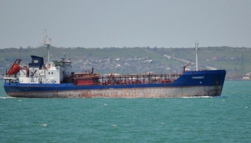 Морской танкер Лена