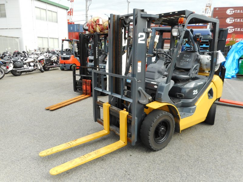 Погрузчик вилочный Komatsu fg25